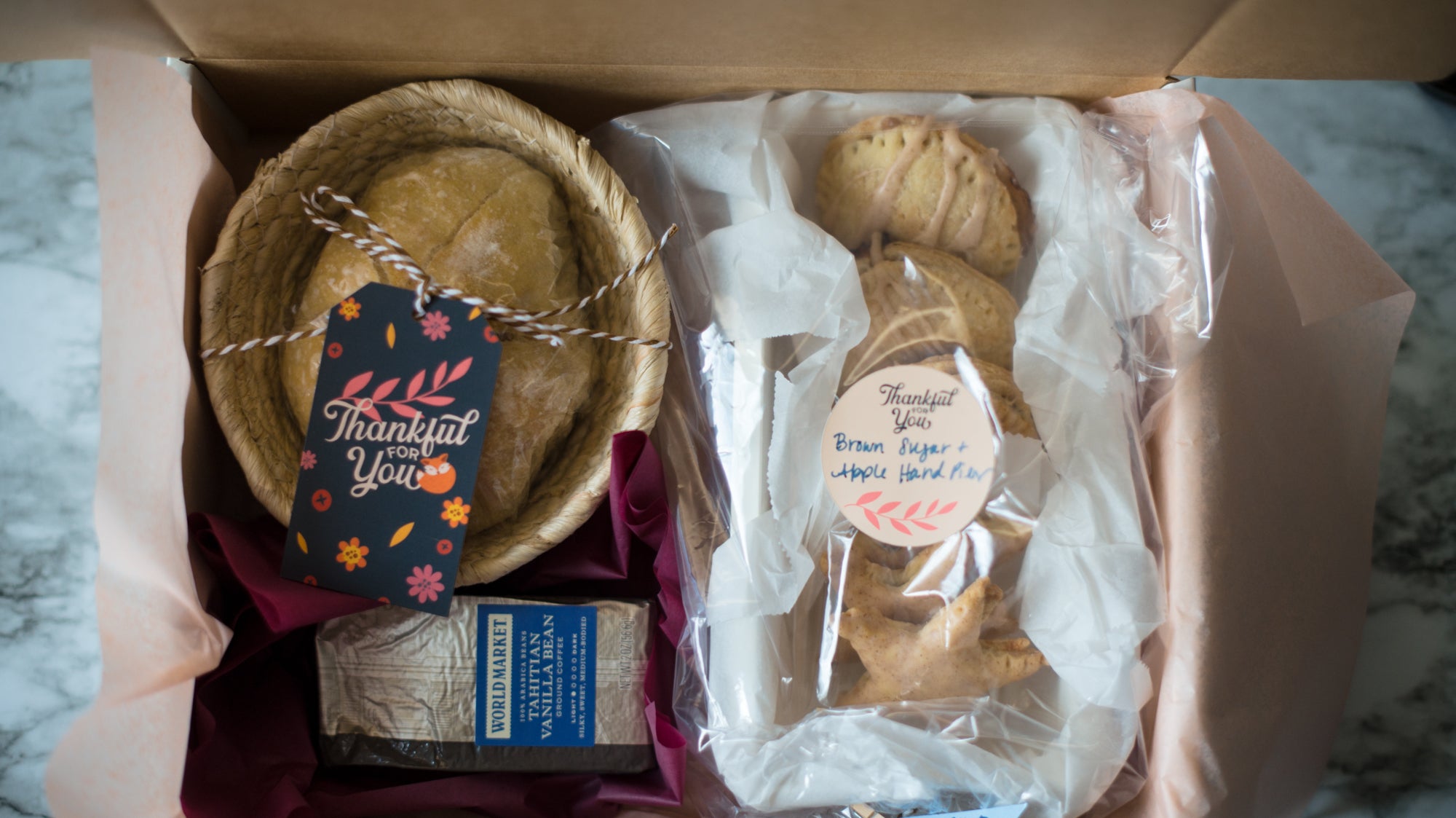 How to Create the Perfect Thanksgiving Baked Goods Box for Your Loved Ones