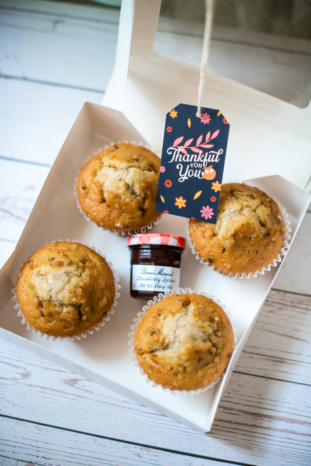 Delicious Homemade Muffins with Jam: A Thoughtful Thanksgiving Gift Idea