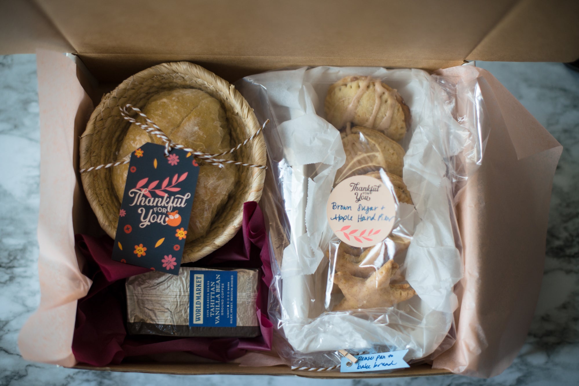 How to Create the Perfect Thanksgiving Baked Goods Box for Your Loved Ones